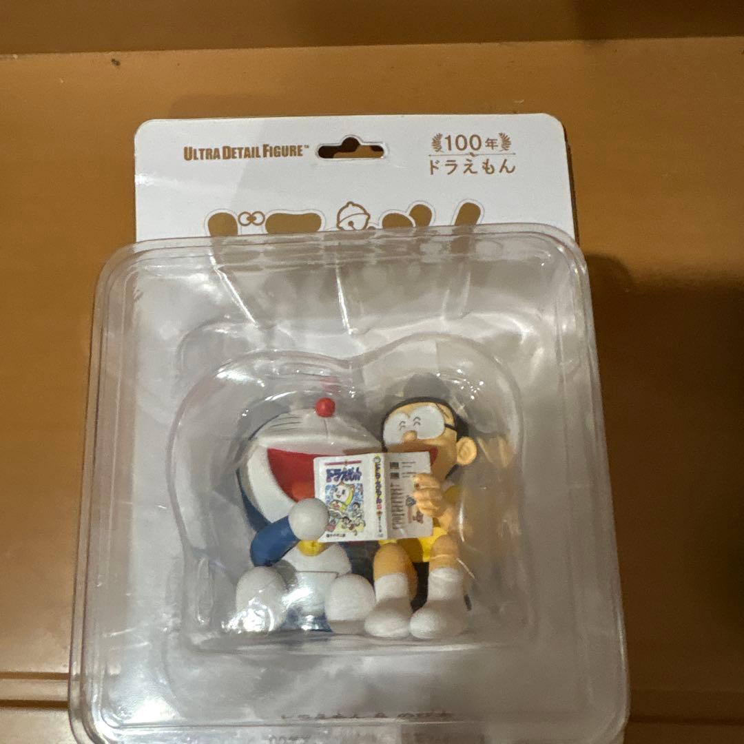 ウルトラディテールフィギュア ドラえもん & のび太