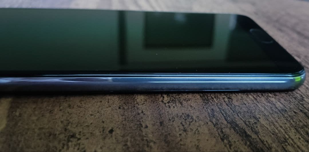 SIMロック解除済　美品HUAWEI P20 Pro HW-01K本体のみ