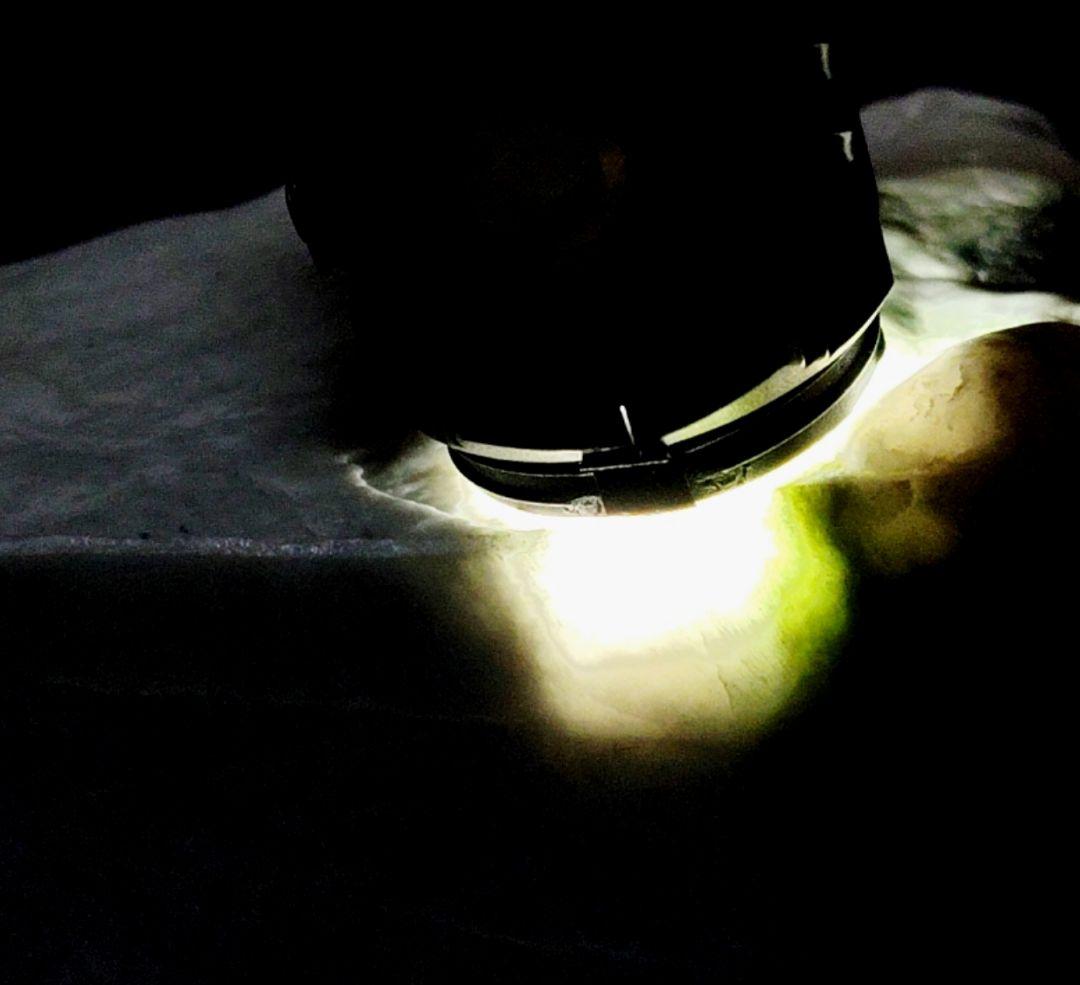 ★翡翠原石★糸魚川硬玉【小滝灰ラベ・転石・切り出し❷1528ｇ】