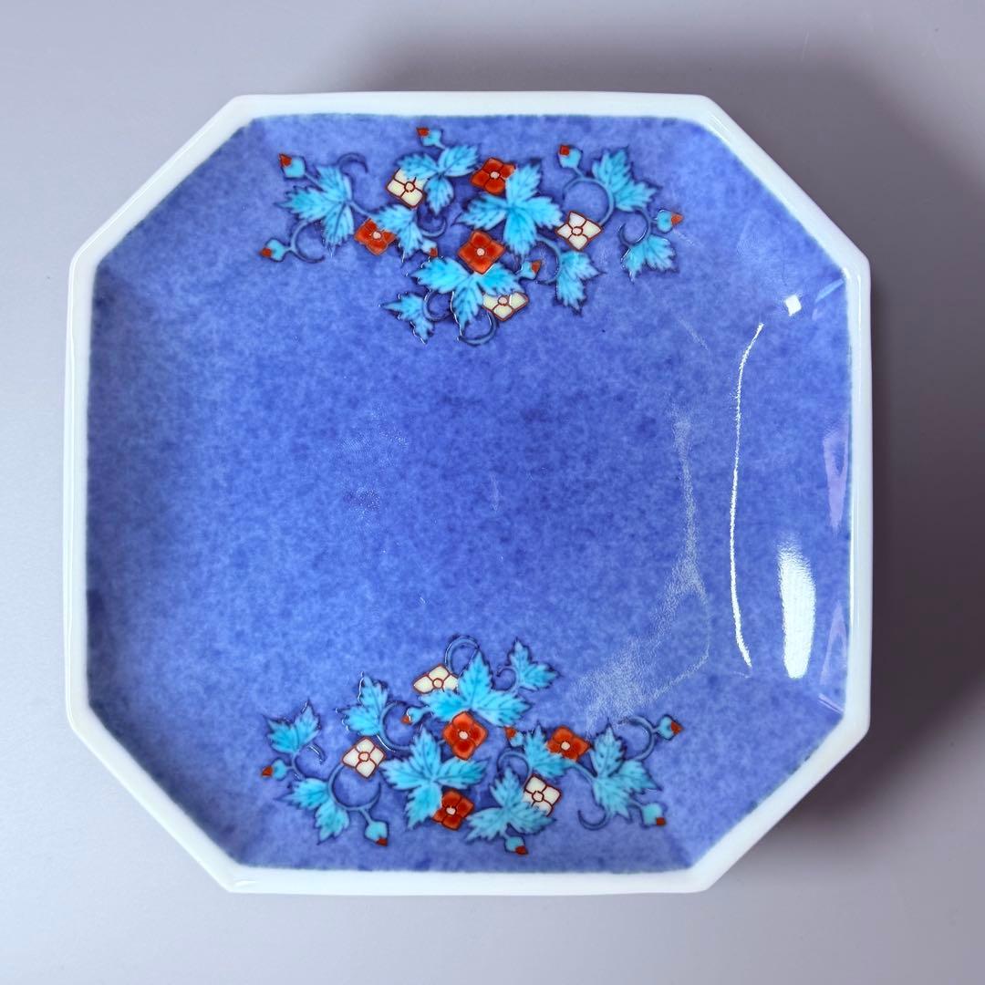 国重要無形文化財　十三代今泉今右衛門　錦　吹墨花草文様八角皿　銘々皿　共箱