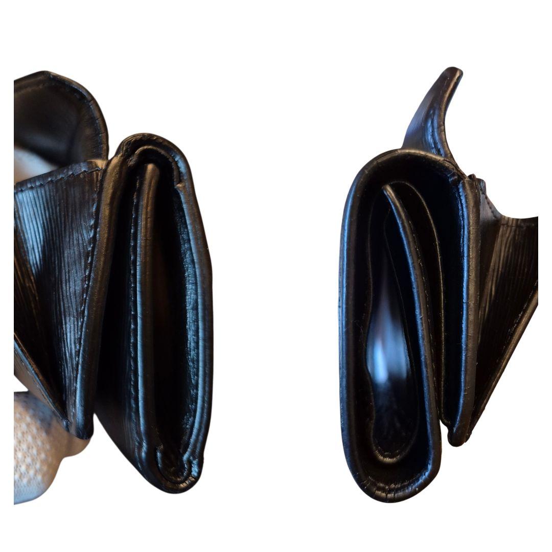 ＰＲＡＤＡ　プラダ　サフィアーノ　三つ折り財布　x