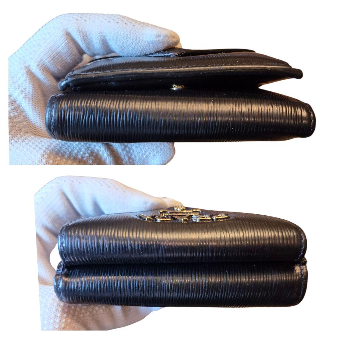 ＰＲＡＤＡ　プラダ　サフィアーノ　三つ折り財布　x