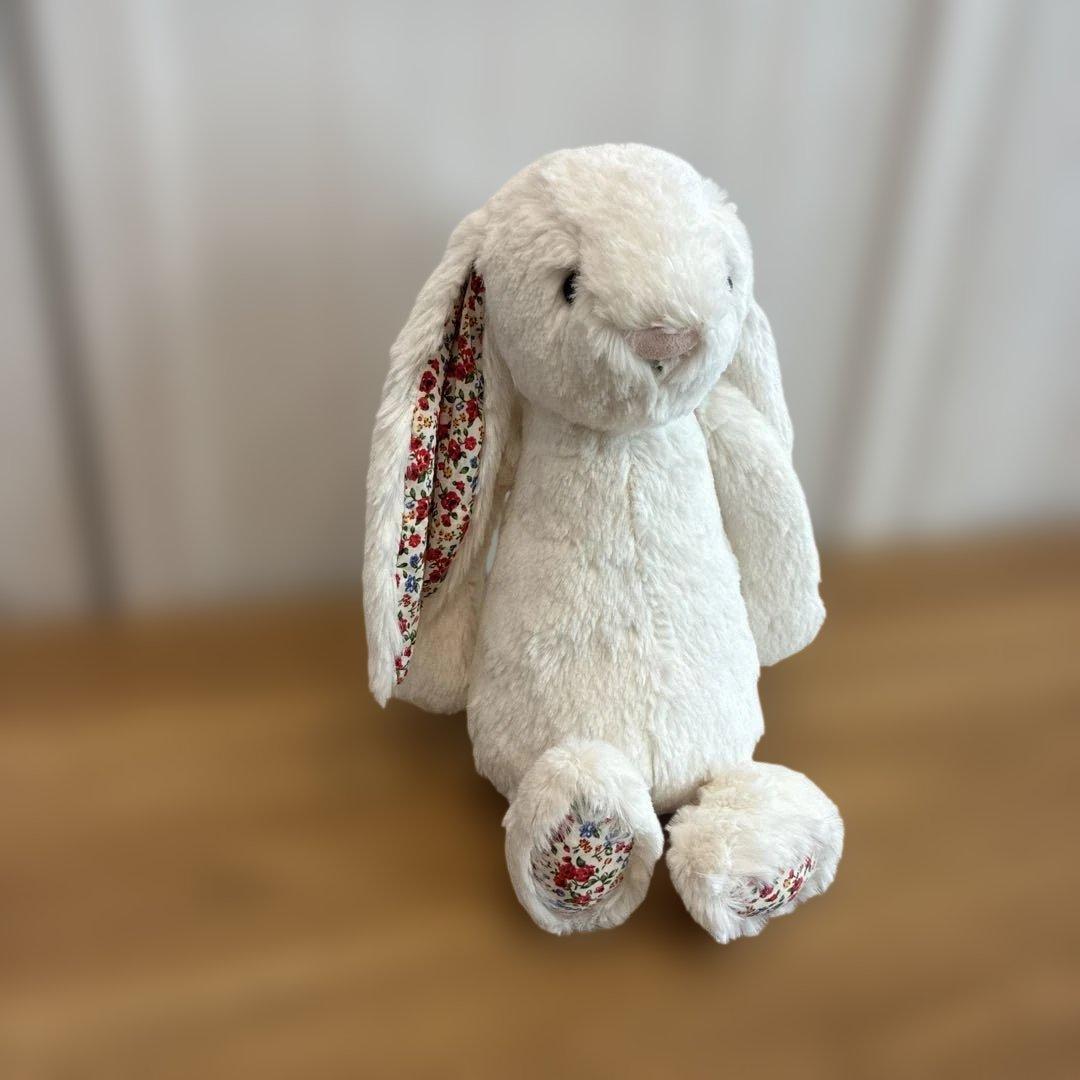 ジェリーキャット ブロッサムバニーMサイズ。ブロッサムクリームバニー。