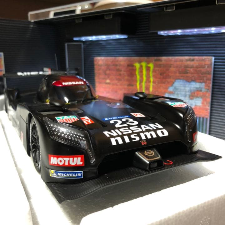 オートアート1/18　NISSAN GT-R LM NISMO