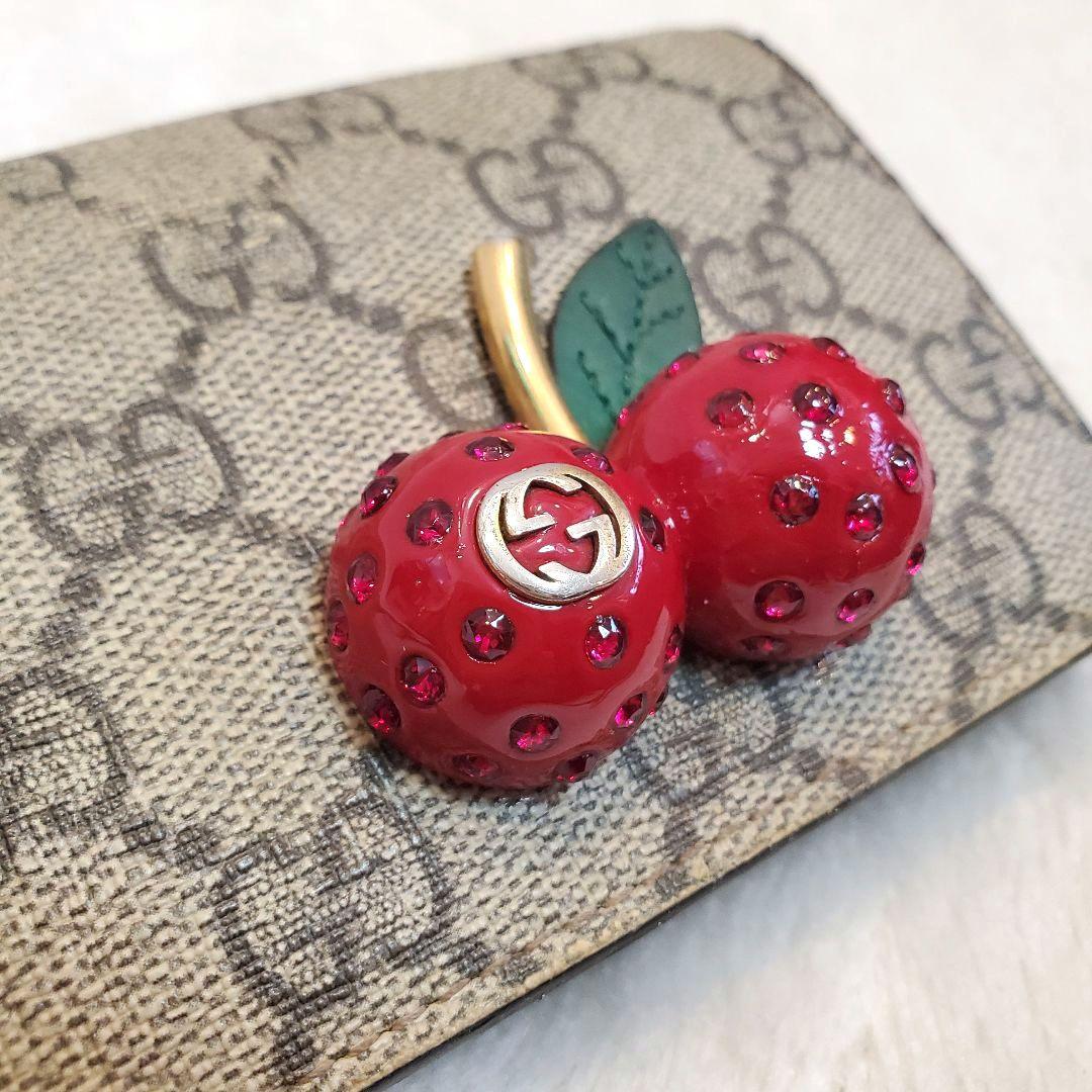 GUCCI　さくらんぼ　GGスプリーム　レザー　チェリー