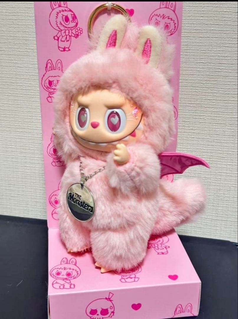 labubu zimomo ふわふわ ピンクぬいぐるみ　キーホルダー