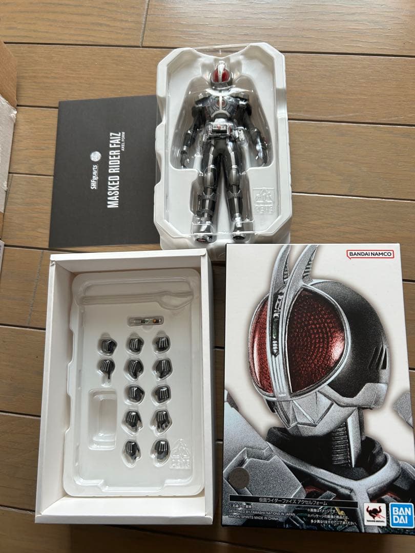 s.hフィギュアーツ真骨彫製法仮面ライダーファイズセット