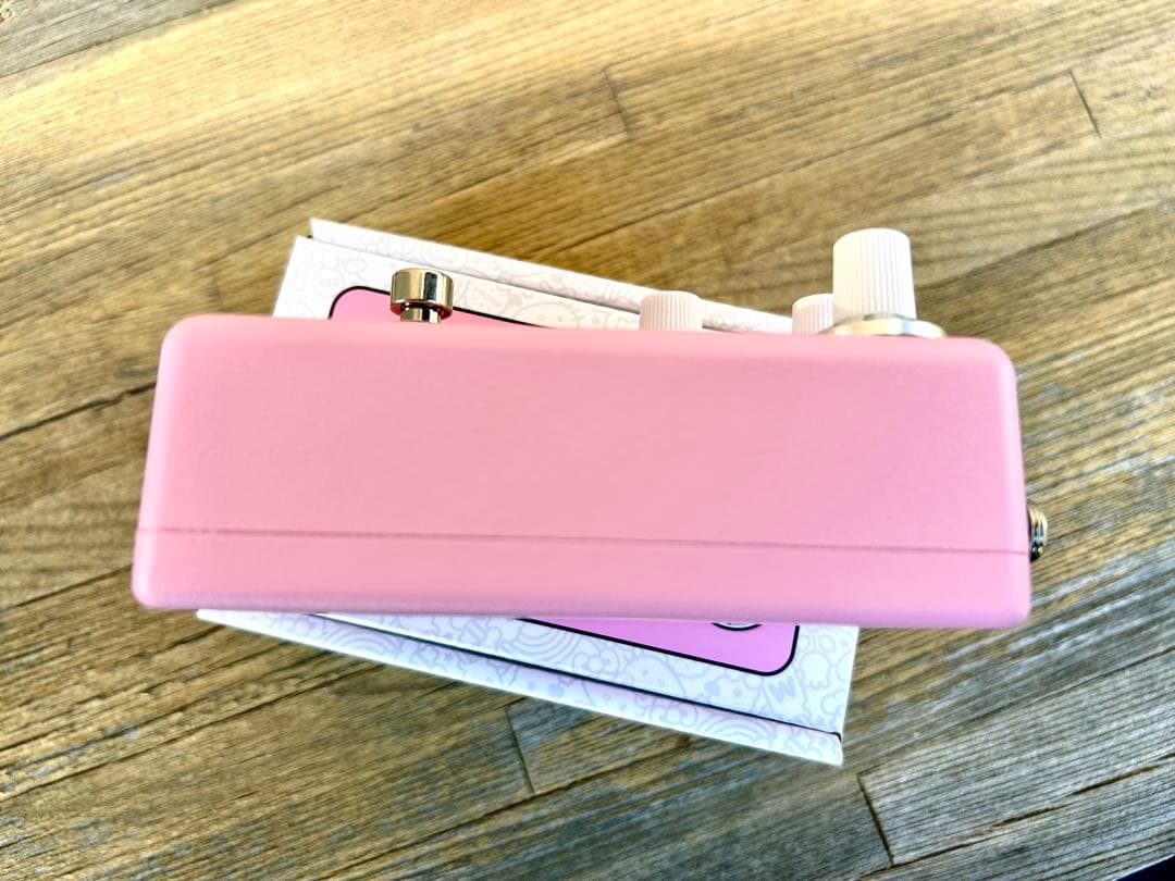 ギター Fender Hello Kitty Fuzz