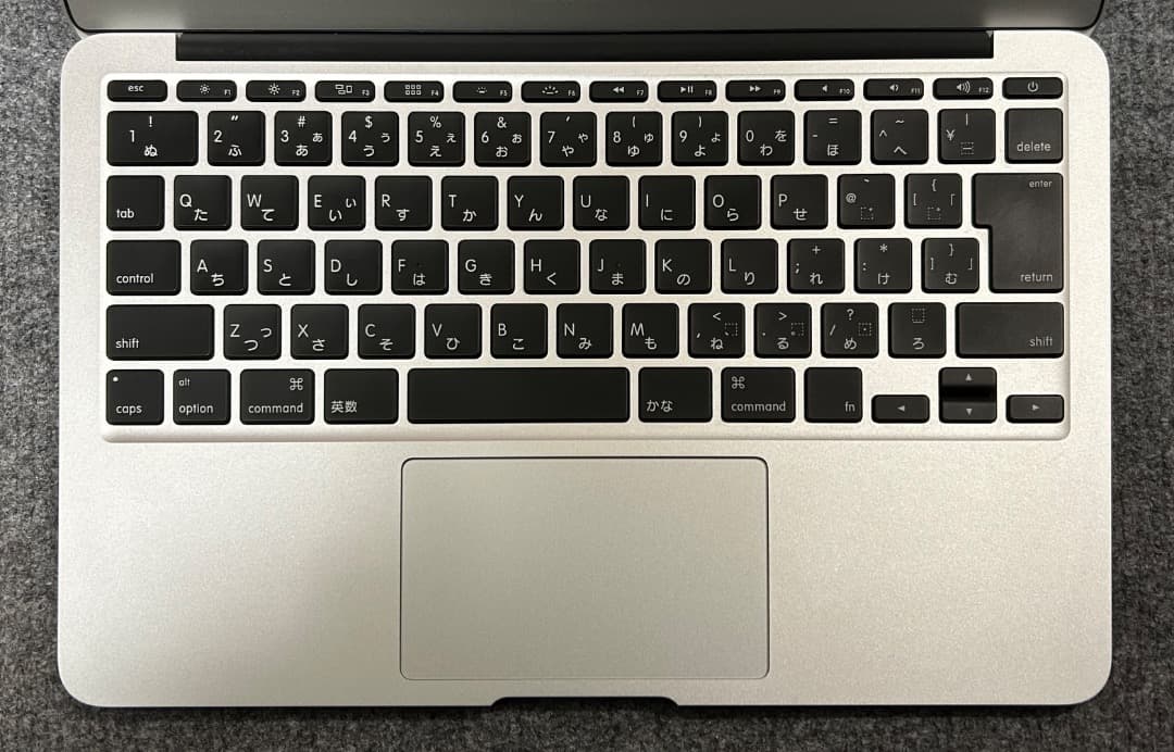 MacBook Air i7 8Gb 11インチ 新品1TbSSD 傷無し極上品