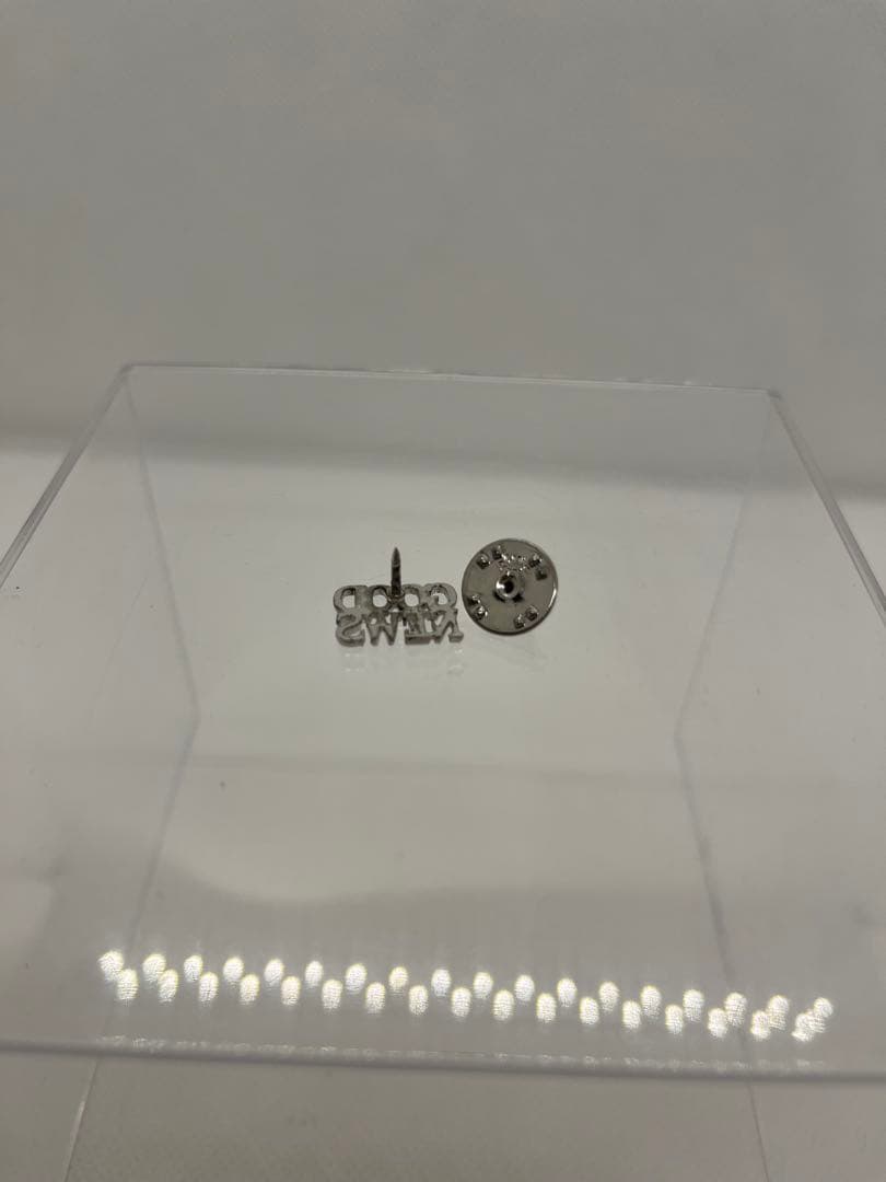 【送料込】Tiffany & Co. Good News ピンズ