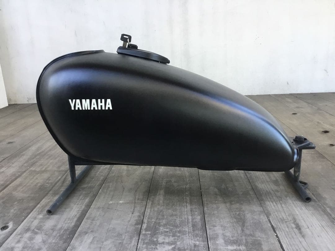 SR400 ガソリンタンク　マットブラック　自家塗装