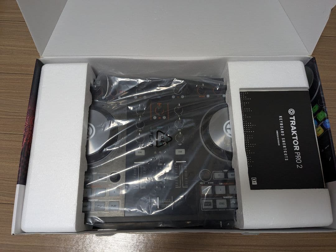 TRAKTOR KONTROL S2 MK2 箱付き 付属品完備