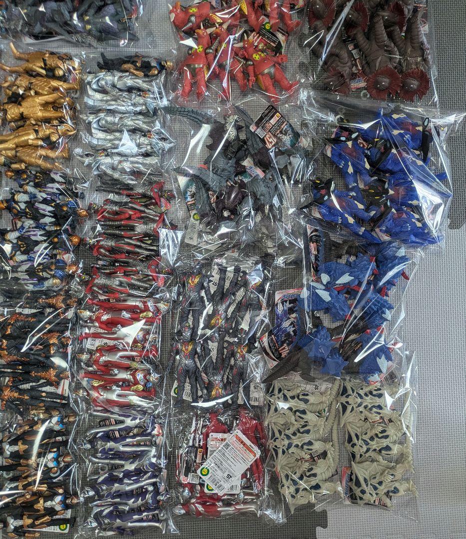 ウルトラマン　ソフビ　フィギュア　186点　タグ付き新品未使用品　店舗購入品