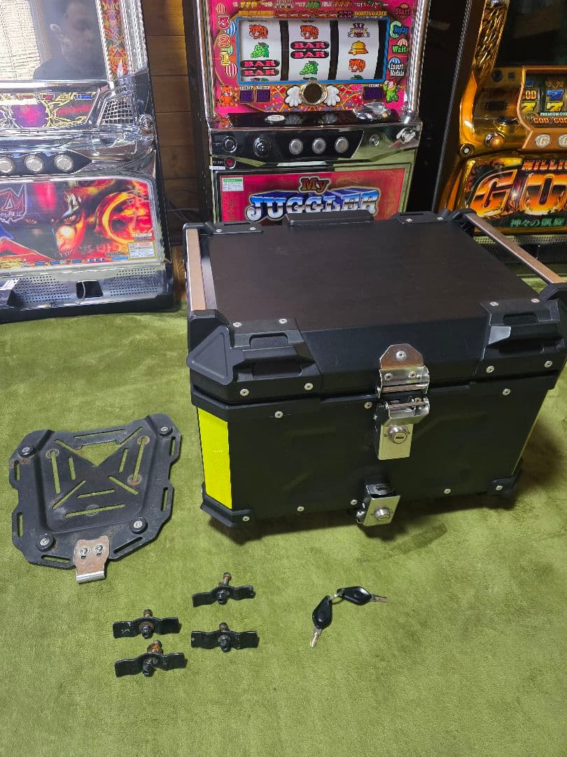 65L アルミBOX
