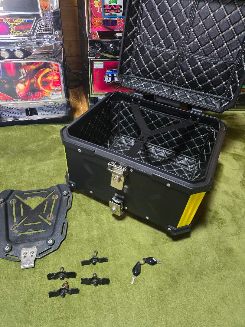 65L アルミBOX