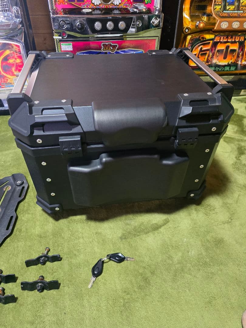 65L アルミBOX
