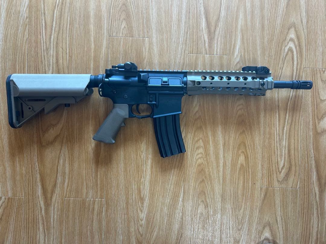 電動エアガン ブラック/グレー　SR-16-5.56mm