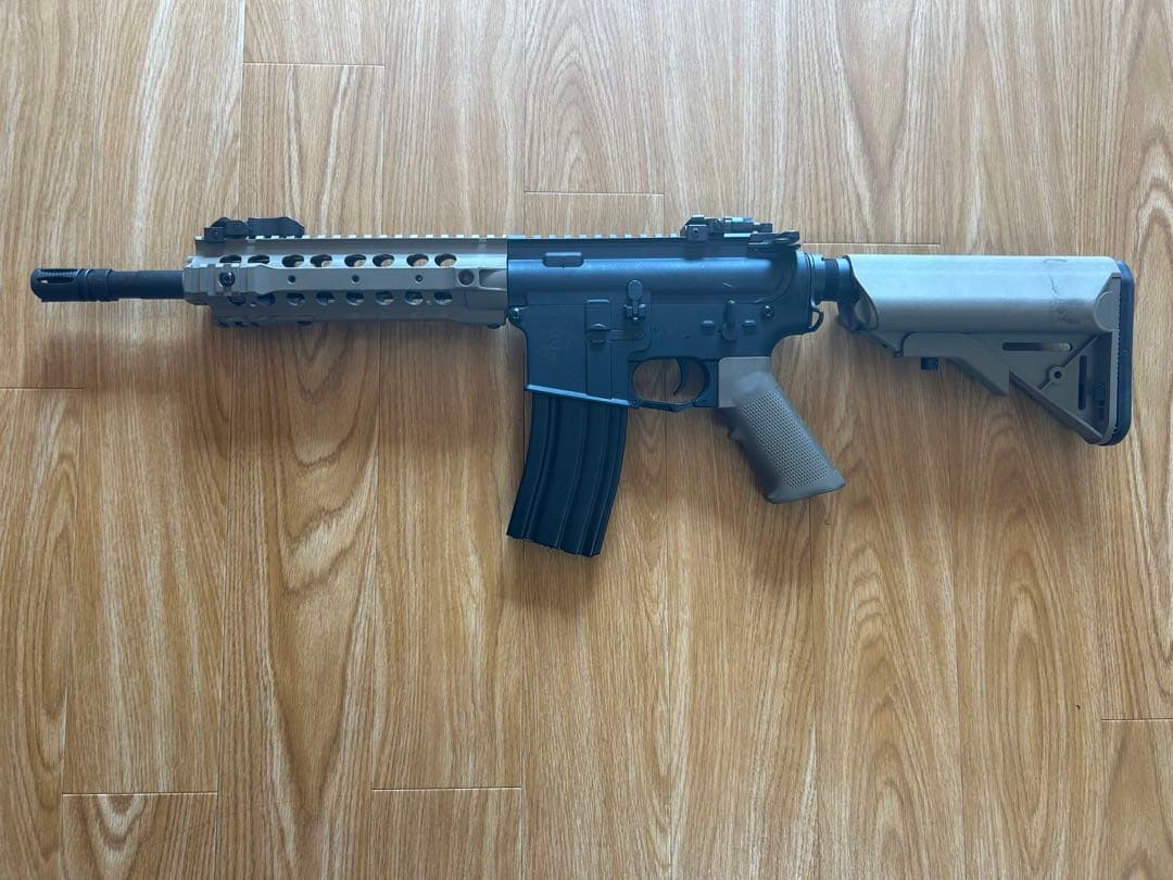 電動エアガン ブラック/グレー　SR-16-5.56mm