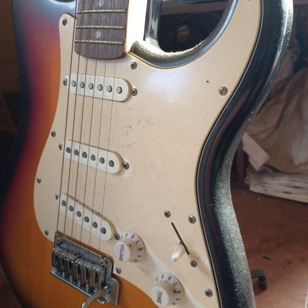 スクワイヤーAFFINITYストラトキャスター