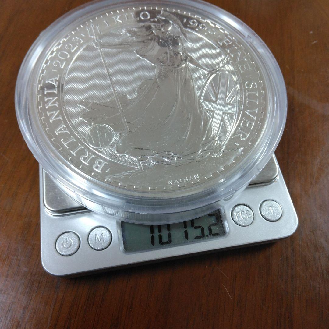 保証書付き重量１KG　英国５００ポンド　ブリタニア銀貨