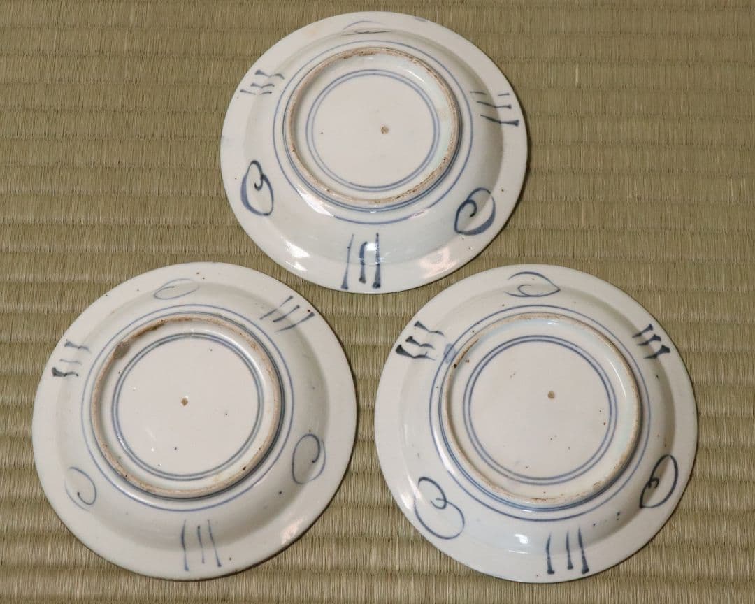 【CM69】古伊万里 芙蓉手 染付皿 三客 江戸期 虫図 飛蝗 草花 宝尽