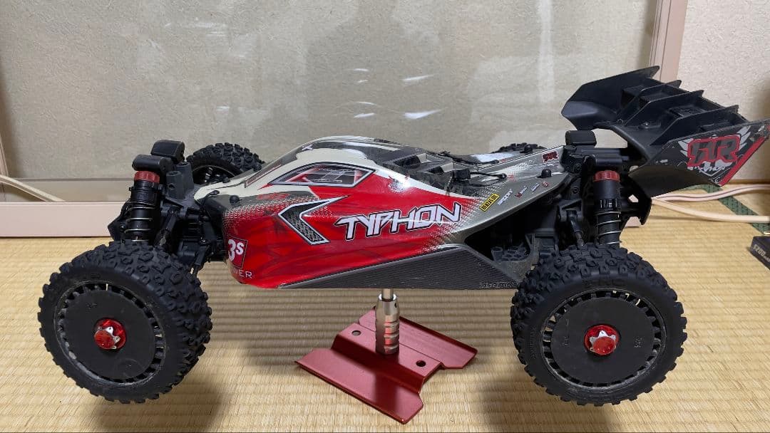 arrma タイフーン ブラシレスバギー フルセット