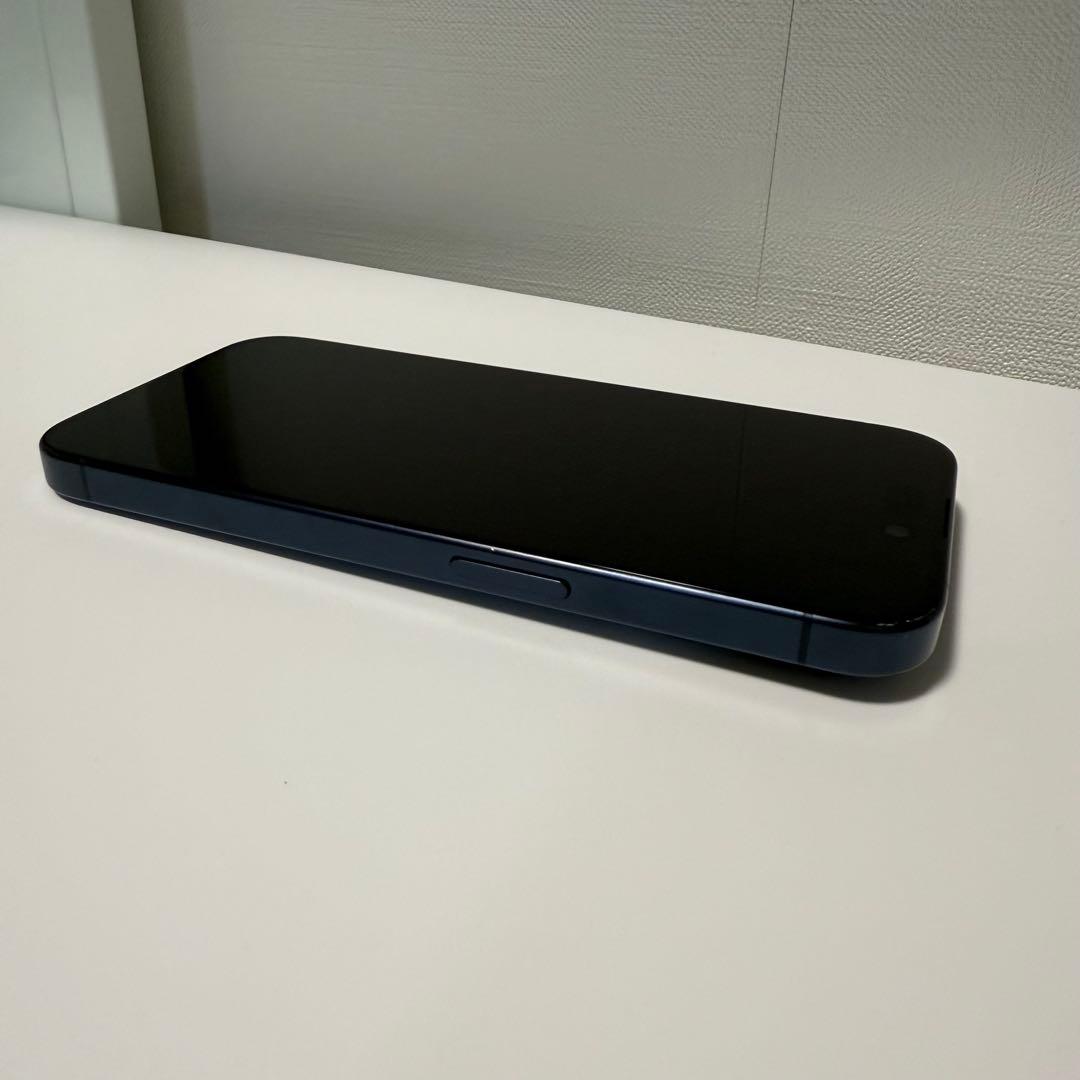 Apple iPhone 15 Pro ブルーチタニウム