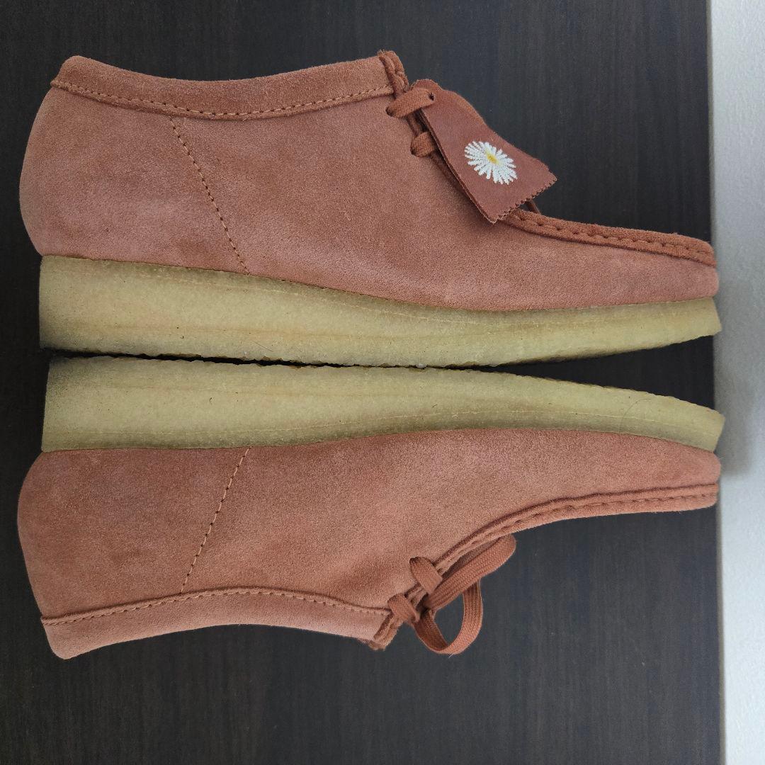 【美品】Clarksピンクスエード モカシンデッキシューズ　クラークスワラビー