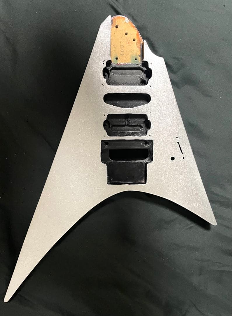 FLYING V / RANDY V 的ボディ