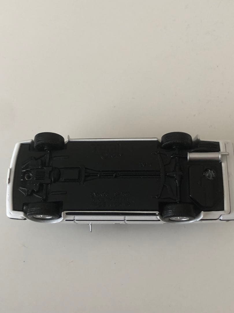 トミーテックリミテッドヴィンテージ　トヨタマークII グランデ84年式　白