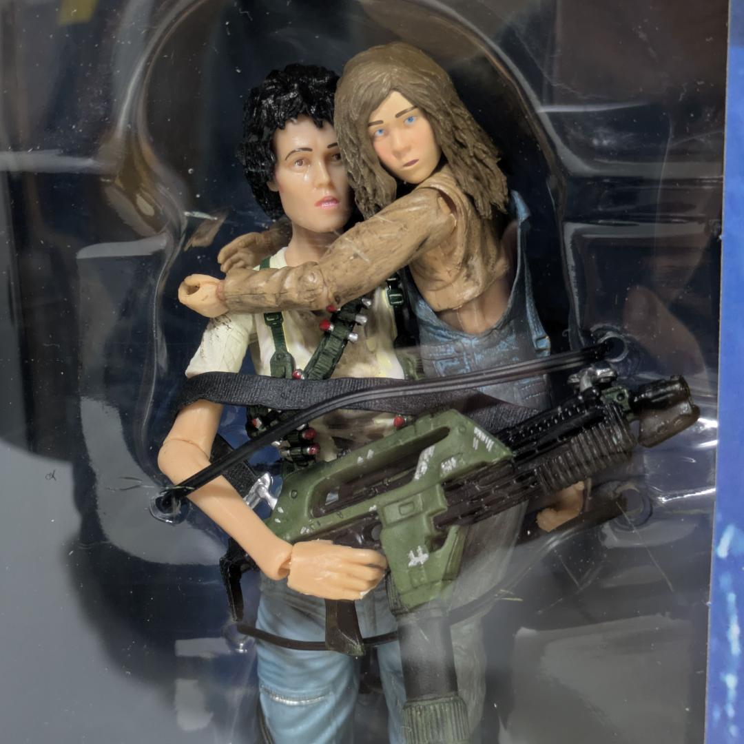 エイリアン30周年記念　ニュート救出作戦　2体組　箱付き・未開封　NECA