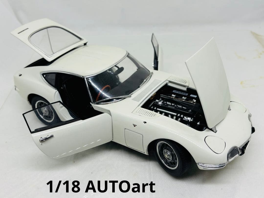 た*し様 1/18 AUTOart オートアートTOYOTA 2000GT大型モ