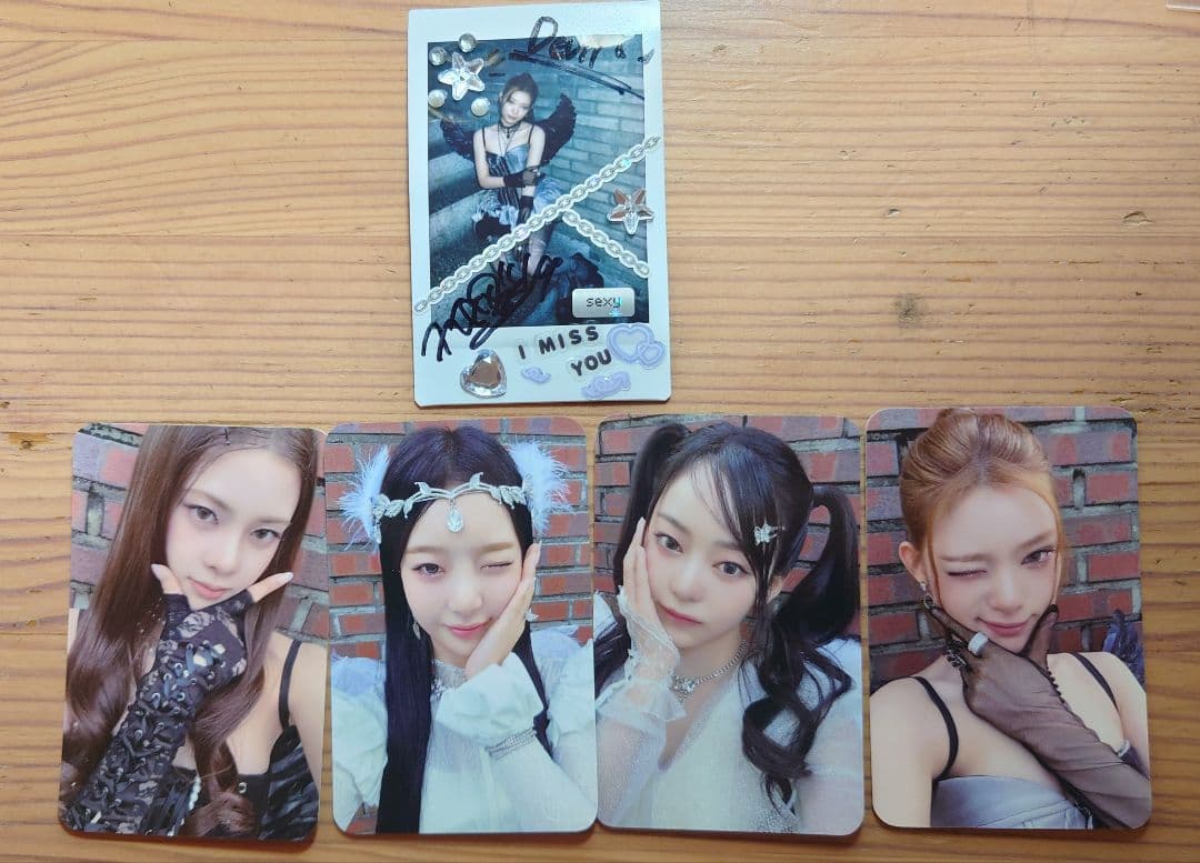 cosmosy コスモシー オリジナル撮り下ろしチェキ (サイン入り)＆トレカ