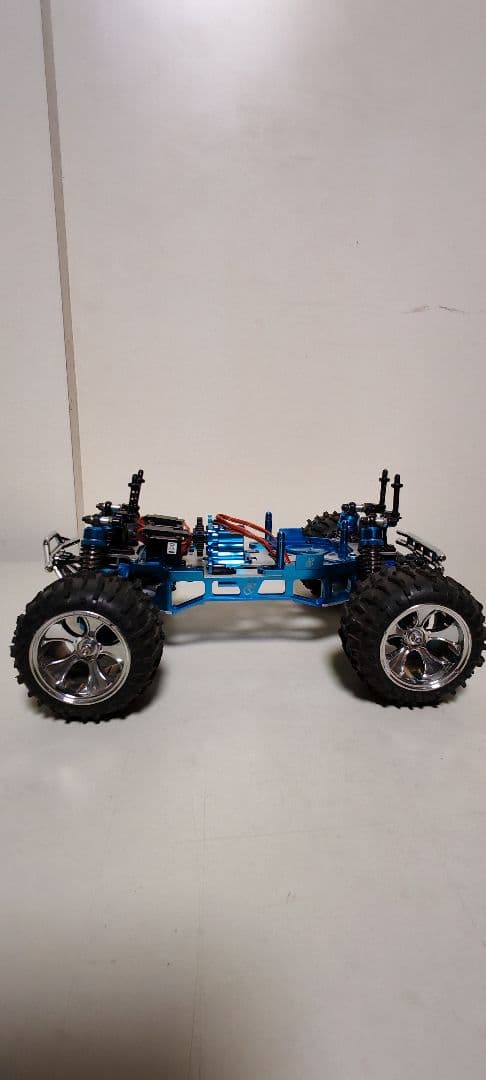 ☆team Losi／ミニＬＳＴ☆１／１８盆栽に☆部品取り２台セット✨