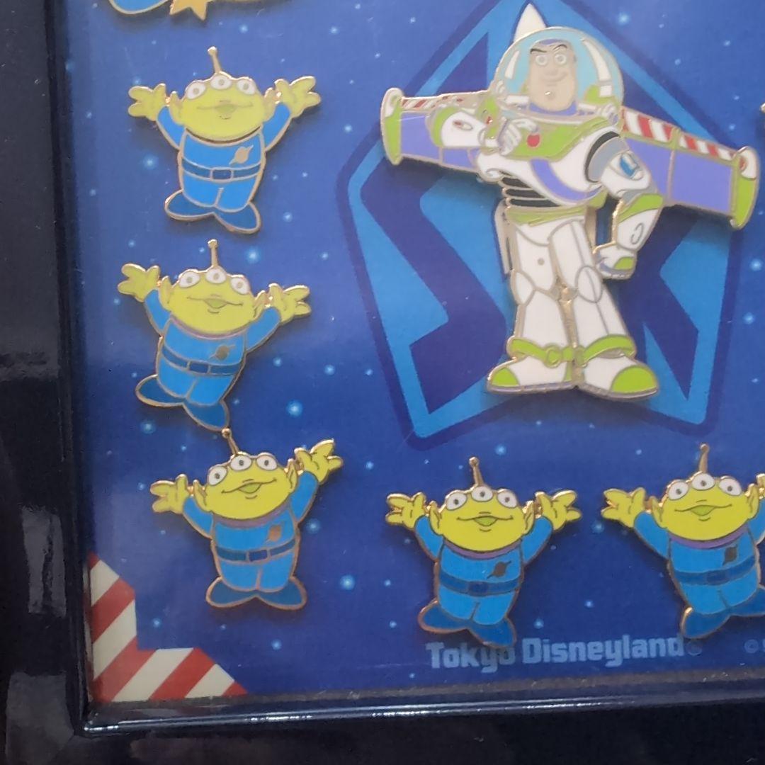 【希少】バズライトイヤーのアストロブラスター　ピンバッジセット　東京ディズニー