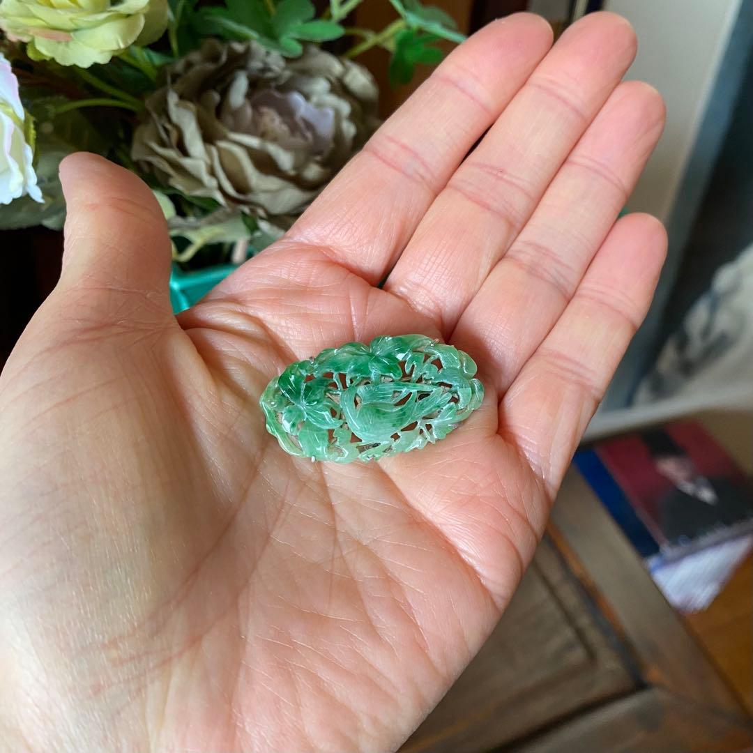 アンティーク翡翠ペンダント兼ブローチ　透かし柄の花鳥図透明感の良いロウカンタイプ