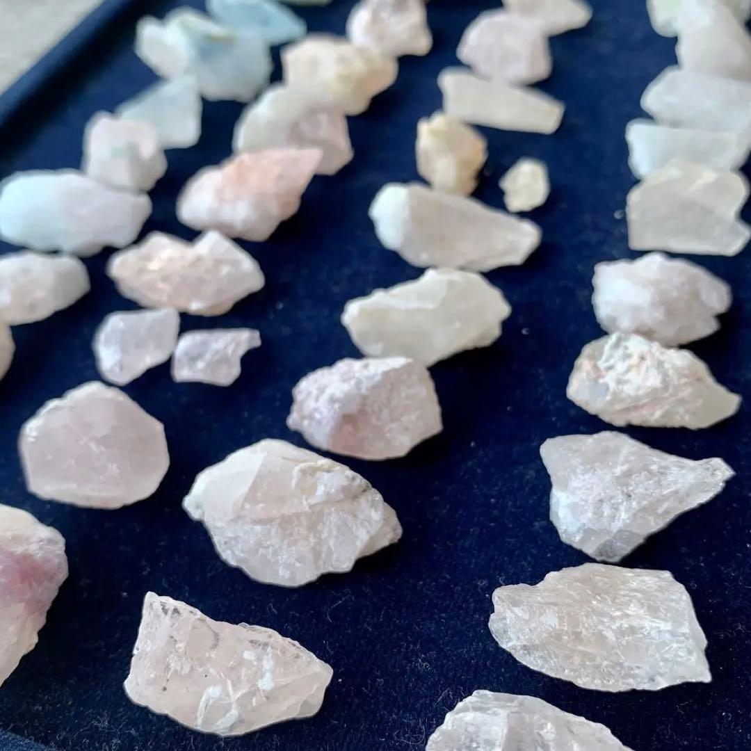 モルガナイトの結晶セット/89個