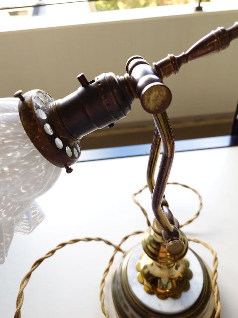 フランス製シェード　ビンテージランプ　1940 年　フェントンお好きな方にも