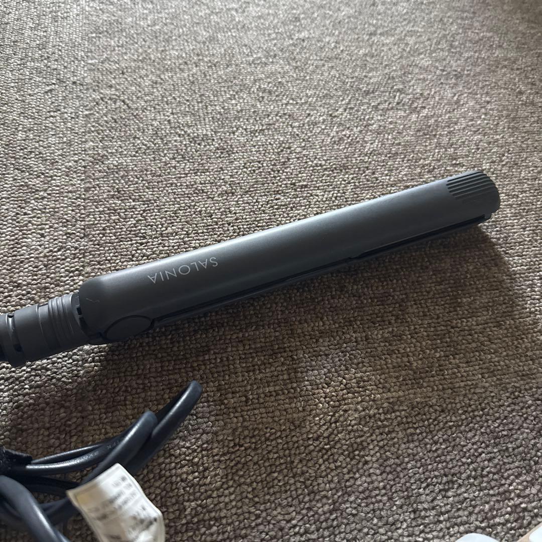kinujo カールアイロン　ヘアアイロン　SALONIA ストレート