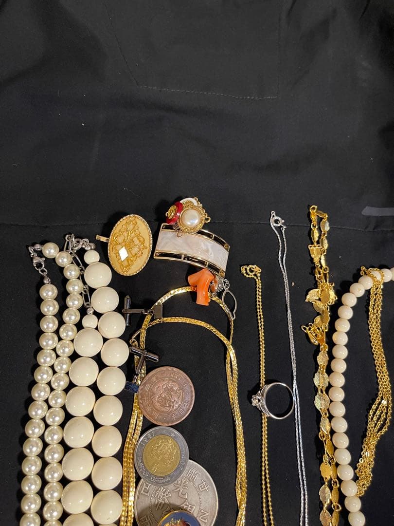 アクセサリー遺品整理生前整理 指輪　 ネックレス・コーチ・バッグ、純金箔.