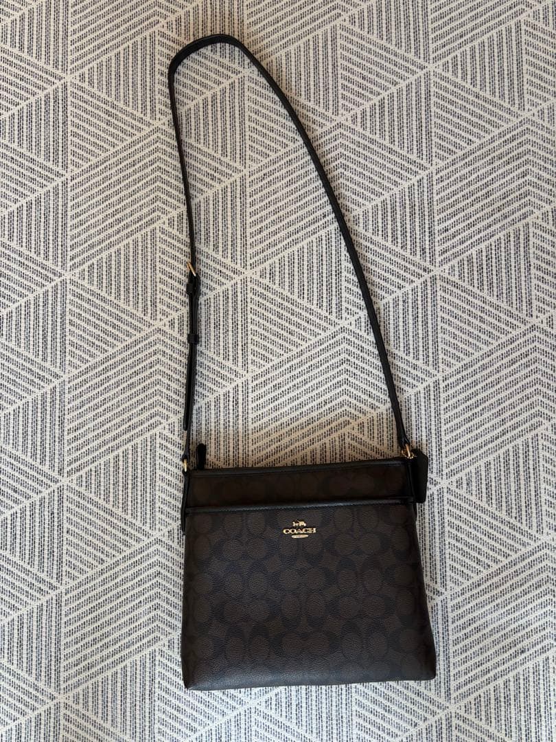 Coach ショルダーバッグ ダークブラウン