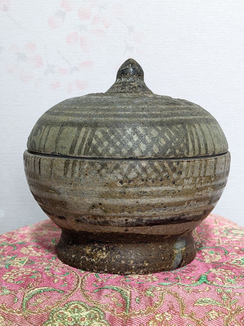 ♦古陶磁 安南染付 マンゴスチン 掛分け蓋物 サワンカローク 宋胡録 骨董品