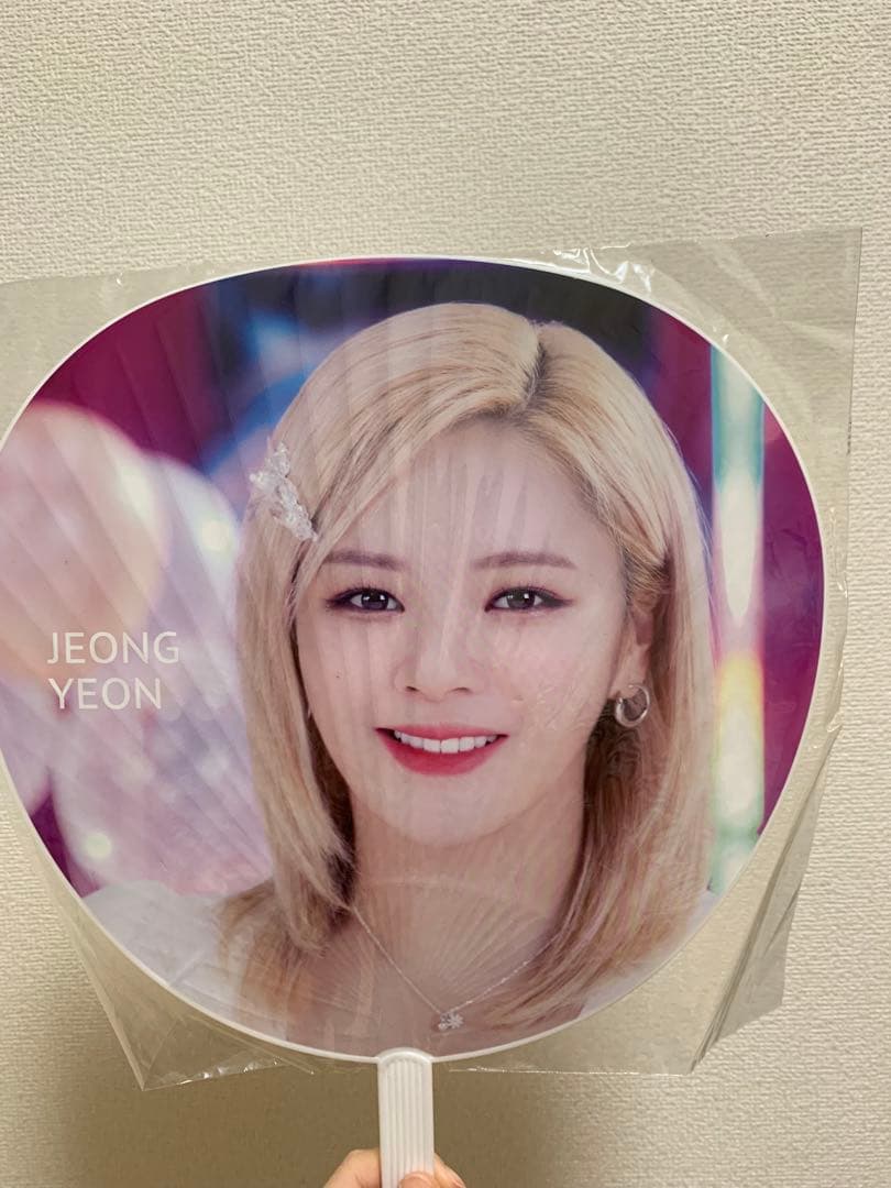 JEONG YEON TWICE グッズ 歴代ペンライト付き(単品売り可能)