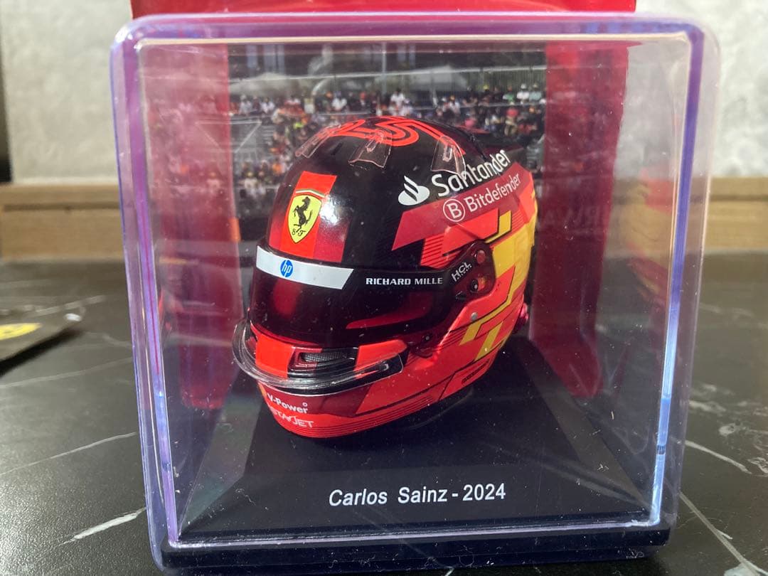 日本未発売　ビッグスケールF1コレクション　サインツ　2024 ヘルメット
