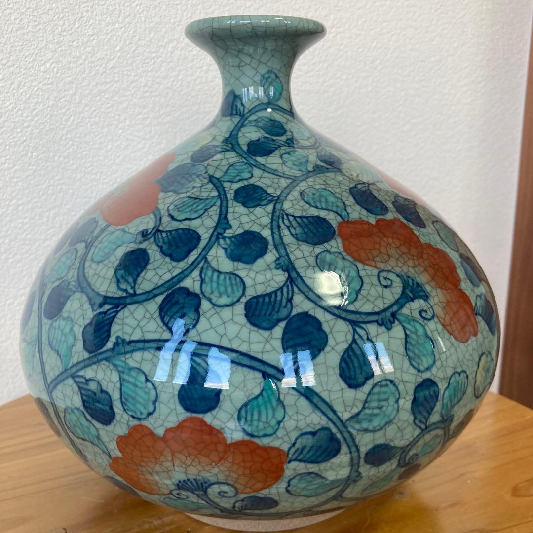 有田焼　青山窯　牡丹唐草花瓶