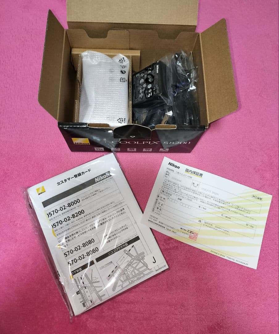 Nikon COOLPIX S8200 ブリリアンレッド　赤　デジタルカメラ