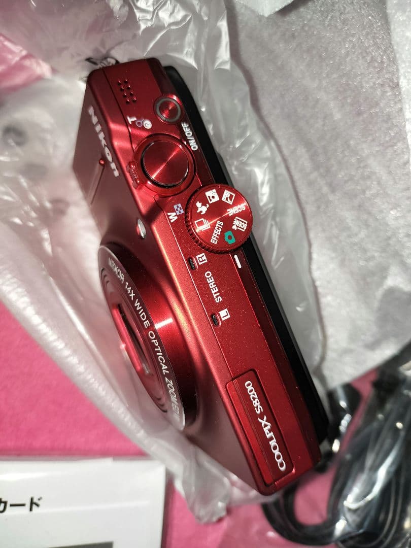 Nikon COOLPIX S8200 ブリリアンレッド　赤　デジタルカメラ