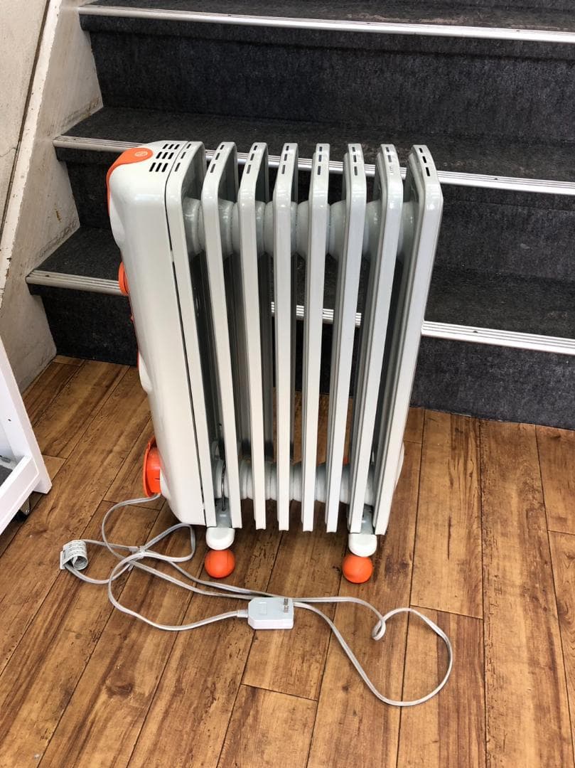 【福岡市限定】オイルヒーター デロンギ 暖房器具【安心の3ヶ月保証】