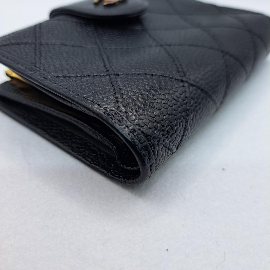 CHANEL　ワイルドステッチ　ブラック　二つ折り財布　折り財布　キャビアスキン