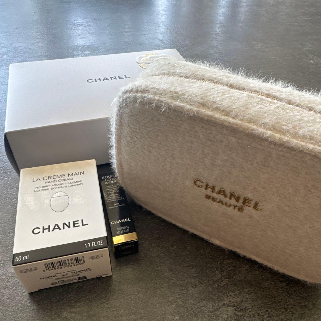 あめあめ　新品　CHANEL エッセンシャル　ケアセット